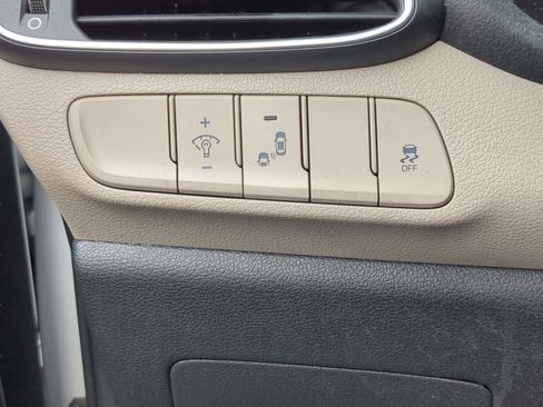 Used 2018 Hyundai Elantra GT w/ Style Package 02 image 17