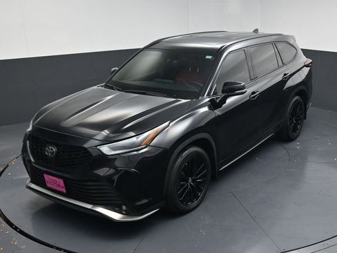 Used 2024 Toyota Highlander XSE image 14