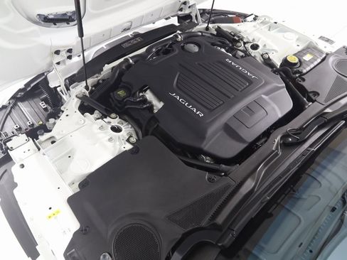 Used 2021 Jaguar F-TYPE R image 23