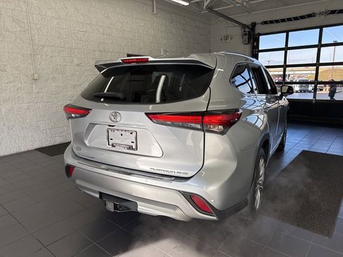 Certified 2021 Toyota Highlander Platinum image 7