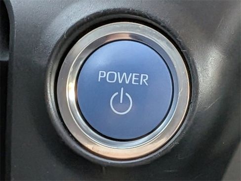 Used 2024 Toyota Sienna XLE image 34