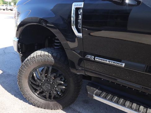 Used 2022 Ford F350 Lariat AWD/4WD image 3