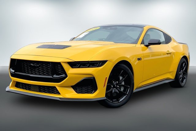 Used 2024 Ford Mustang GT RWD image 12