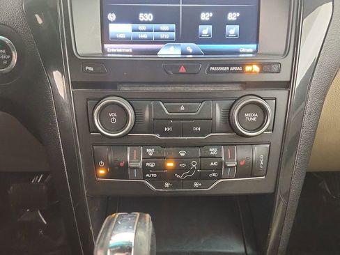 Used 2016 Ford Explorer XLT w/ Equipment Group 202A image 16