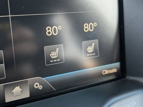 Used 2015 Ford Explorer XLT w/ Equipment Group 202B image 19