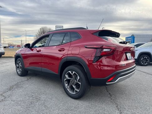 New 2026 Chevrolet Trax LT image 4