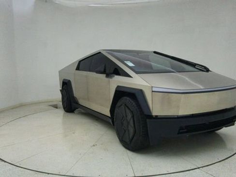 Used 2024 Tesla Cybertruck Cyberbeast image 57