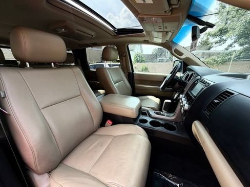 Used 2016 Toyota Sequoia Limited w/ Safety & Convenience Package AWD/4WD image 27