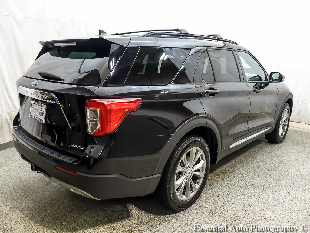 Used 2024 Ford Explorer XLT w/ Equipment Group 202A AWD/4WD image 8