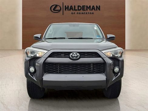 Used 2017 Toyota 4Runner SR5 image 2