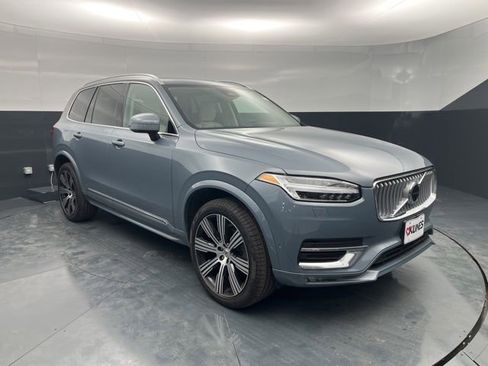 Used 2023 Volvo XC90 B6 Ultimate w/ Protection Package Premier image 17