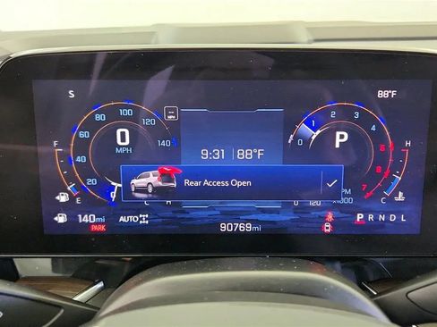 Used 2025 Chevrolet Suburban LT w/ Comfort Package AWD/4WD image 24