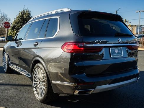 Used 2022 BMW X7 xDrive40i w/ Premium Package image 5