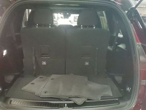 Used 2025 Jeep Grand Cherokee L Laredo RWD image 10