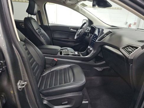 Used 2023 Ford Edge SEL w/ Convenience Package image 9