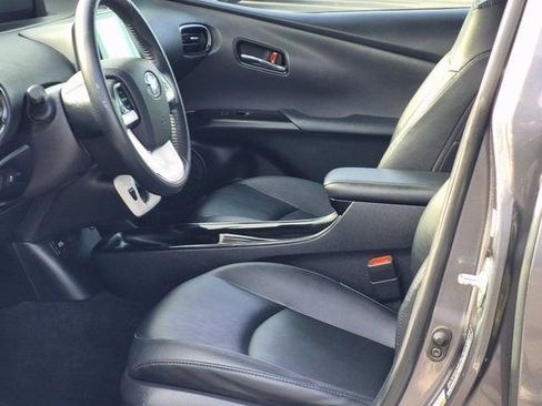 Used 2018 Toyota Prius Prime Premium w/ Carpet Mat Package image 16