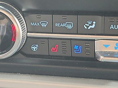 Used 2024 Ford Expedition Limited RWD image 36
