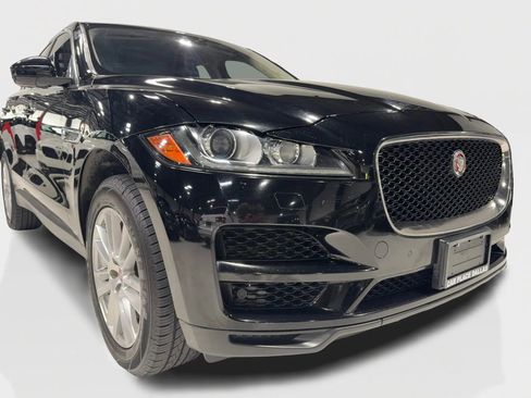Used 2020 Jaguar F-PACE Prestige image 3