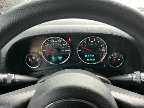 Used 2015 Jeep Wrangler Sport AWD/4WD image 42