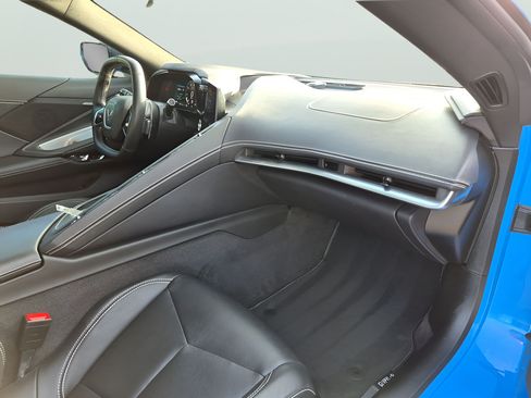 Used 2023 Chevrolet Corvette Stingray Coupe w/ 1LT RWD image 41