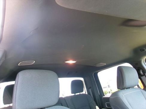 Certified 2025 RAM 2500 Big Horn AWD/4WD image 21