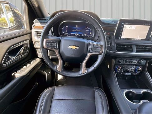 Used 2023 Chevrolet Tahoe High Country w/ Premium Package 2 AWD/4WD image 2