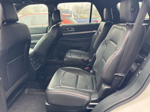 Used 2017 Ford Explorer Sport image 17