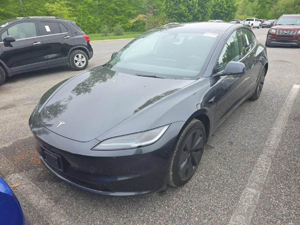 Used 2025 Tesla Model 3 RWD image 2