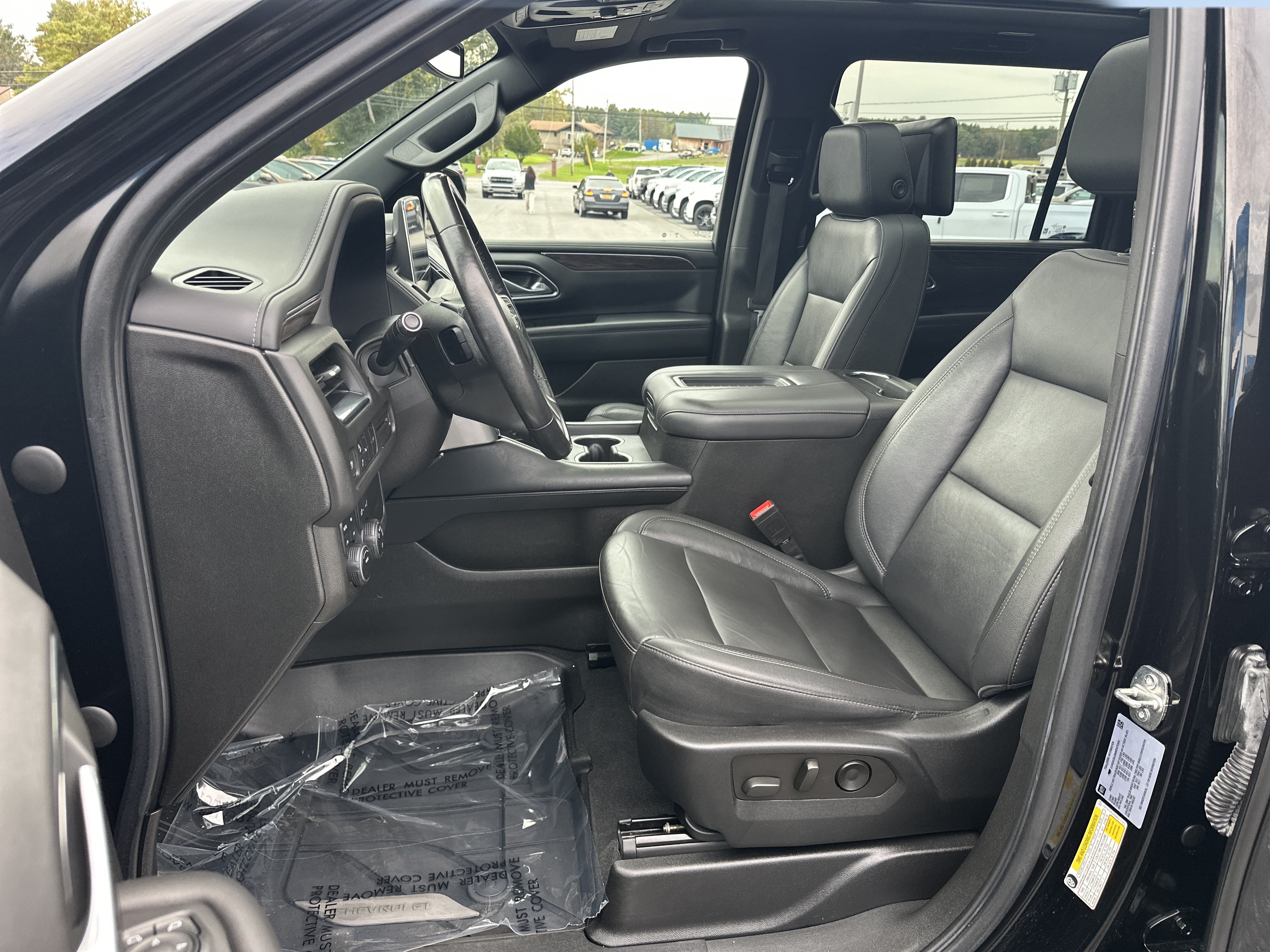 Certified 2021 Chevrolet Suburban Z71 w/ Rear Media and Nav Package AWD/4WD image 12