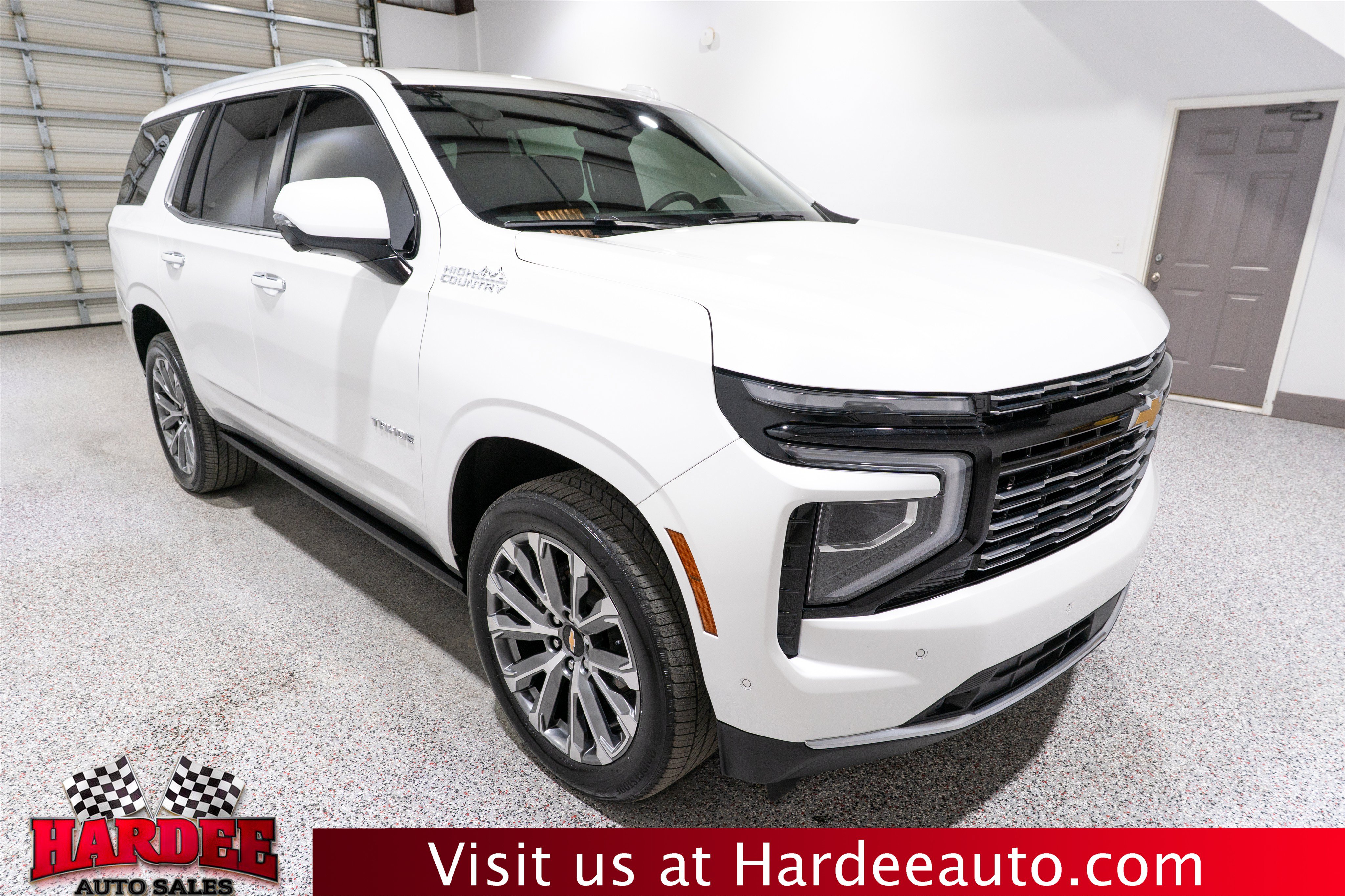 Used 2025 Chevrolet Tahoe High Country AWD/4WD image 6