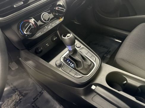 Used 2023 Hyundai Kona SEL AWD/4WD image 17