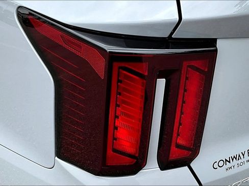 Used 2025 Kia Sorento EX w/ Panoramic Sunroof Package FWD image 25