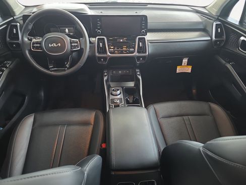 Certified 2023 Kia Sorento EX image 2