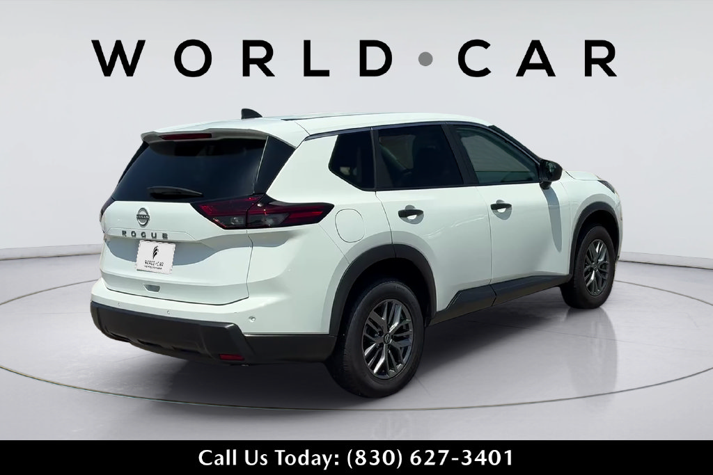 Used 2025 Nissan Rogue S FWD image 5