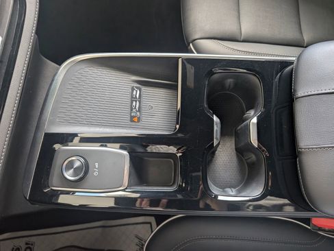 Certified 2025 Buick Enclave Preferred image 29