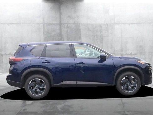 Used 2025 Nissan Rogue SV FWD image 5