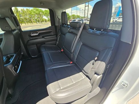 Used 2023 GMC Sierra 1500 SLT w/ SLT Convenience Package AWD/4WD image 13