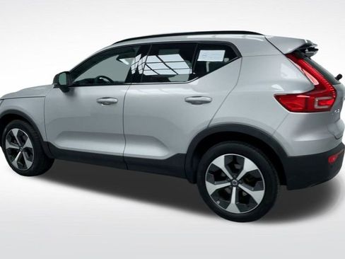 Used 2023 Volvo XC40 B5 Plus w/ Protection Package Premier image 22