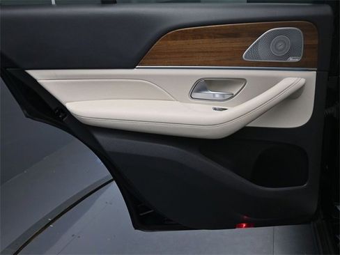 Used 2020 Mercedes-Benz GLE 350 4MATIC image 23