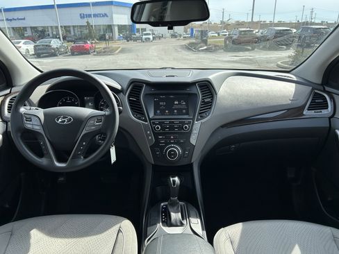 Used 2017 Hyundai Santa Fe Sport image 9