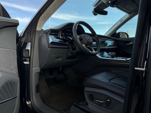 Used 2019 Audi Q8 Prestige image 40