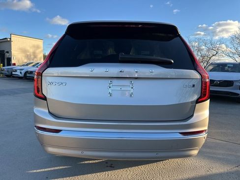 New 2026 Volvo XC90 B5 Core w/ Protection Package image 6