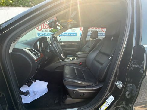 Used 2013 Jeep Grand Cherokee Limited image 20