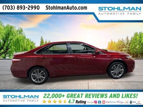 Used 2016 Toyota Camry SE image 3