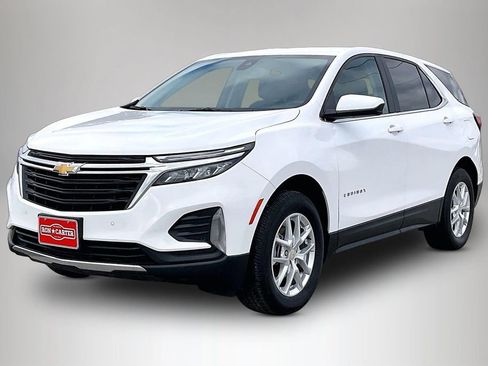 Used 2024 Chevrolet Equinox LT image 2