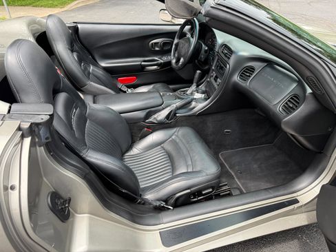 Used 1999 Chevrolet Corvette Convertible w/ Memory Pkg RWD image 24