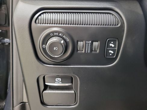 Used 2024 Jeep Grand Wagoneer L Series III image 35