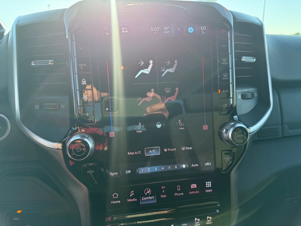New 2026 RAM 2500 Big Horn AWD/4WD image 12