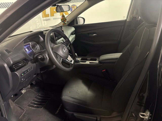 Used 2025 Nissan Sentra SV FWD image 10