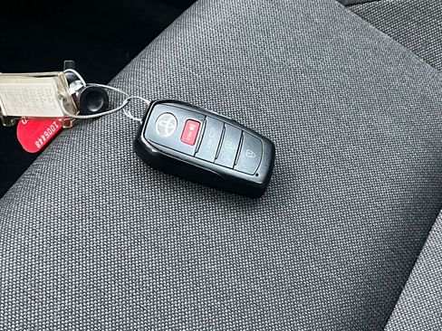 Used 2025 Toyota Camry LE image 22